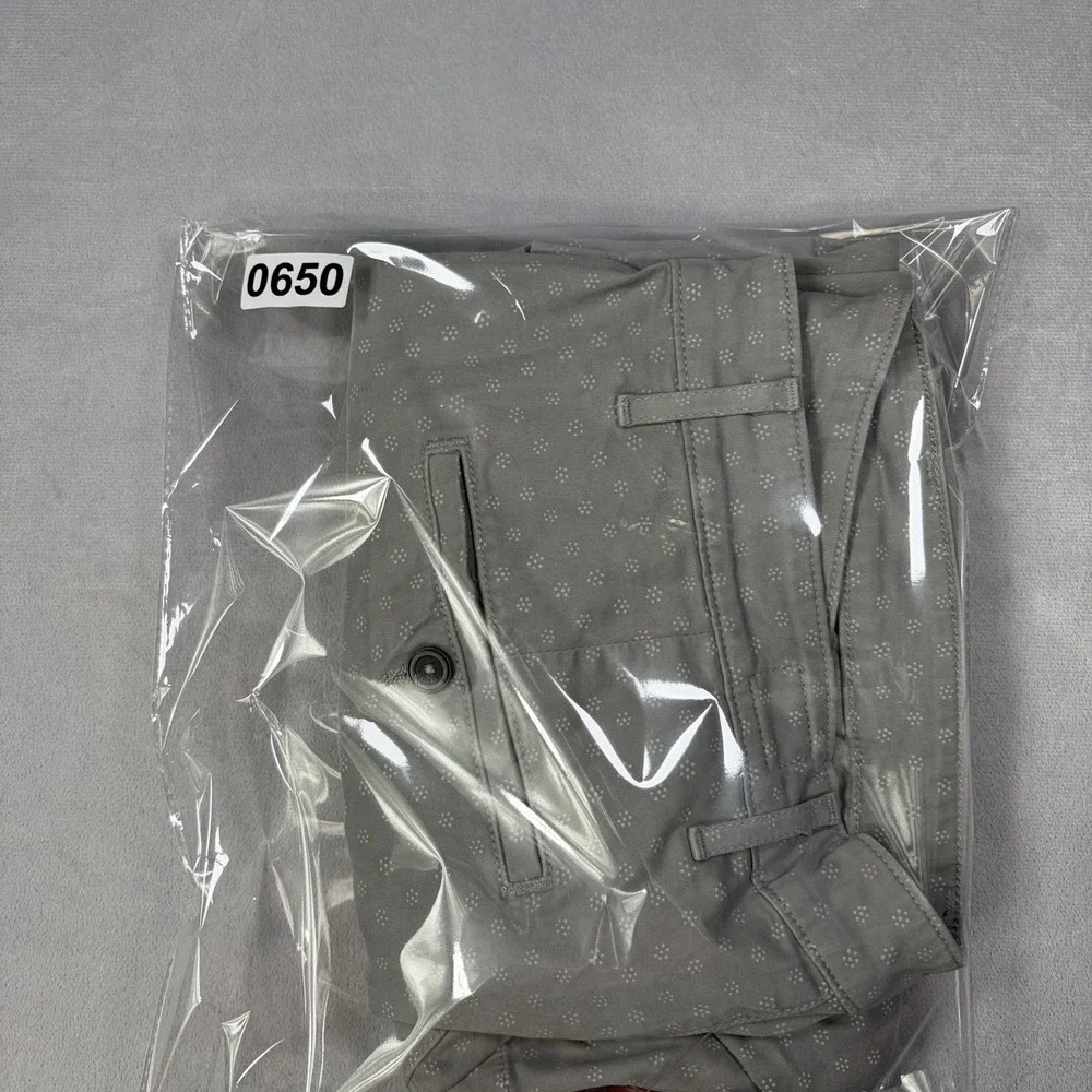 AG Adriano Goldschmied Wanderer Slim Trouser Shorts Mens Size 40 Light Grey